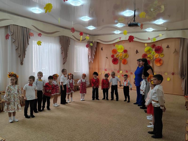 Осенний утренник "Волшебный осенний листочек"