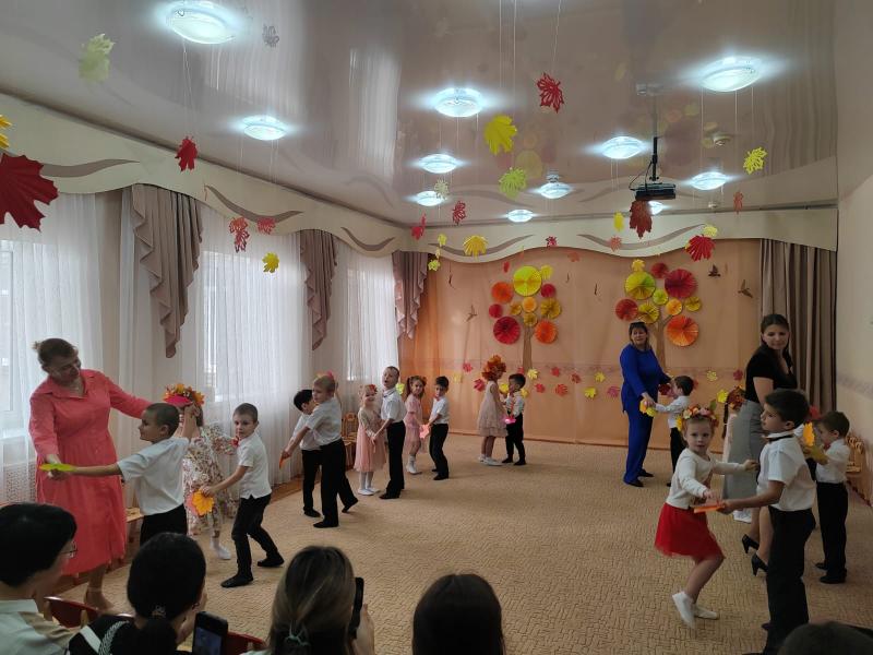 Осенний утренник "Волшебный осенний листочек"
