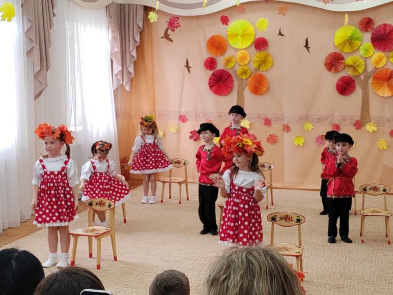 Осенний утренник "Волшебный осенний листочек"